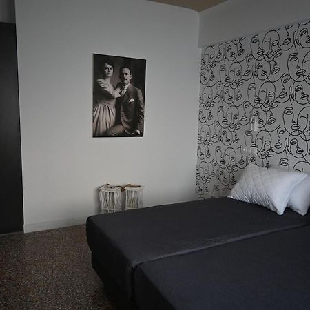 Haris 303 Apartment By Vpn Accomodation アテネ エクステリア 写真