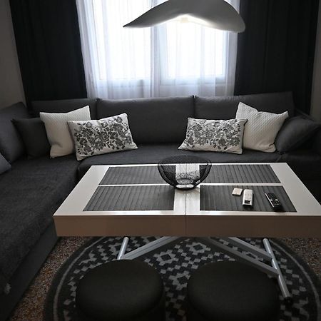 Haris 303 Apartment By Vpn Accomodation アテネ エクステリア 写真