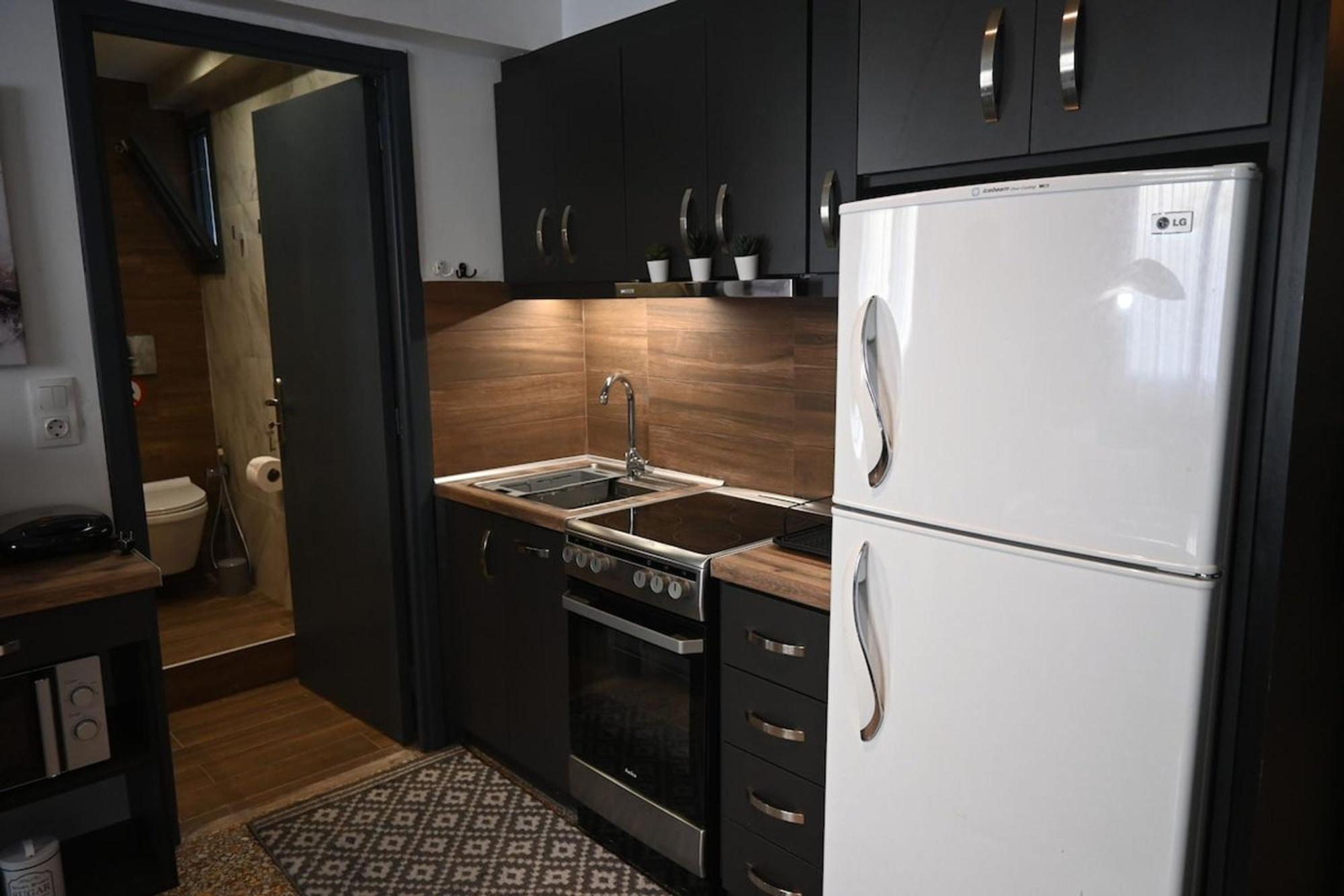 Haris 303 Apartment By Vpn Accomodation アテネ エクステリア 写真